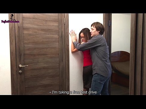 ❤️ სექსუალური რეალტორი ბინის გაყიდვისას სენსუალურად ირტყამს ფუსფულს და ეფიცება - კრემპაი ❌ პორნო ka.gaypornforyou.ru ️❤